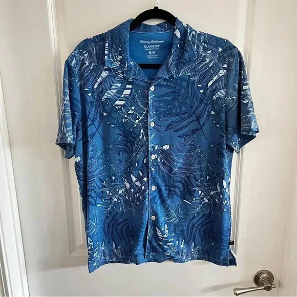 832 Tommy Bahama Cotton Button Up Shirt Size Medium - Picture 2 of 5